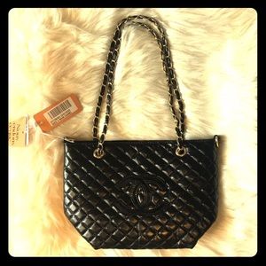 ❌SOLD❌ Authentic Chanel CC quilted makeup bag 🖤